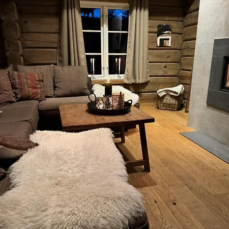 Stunning Log At With Lots Of Charms Hébergement de vacances Lifjell
